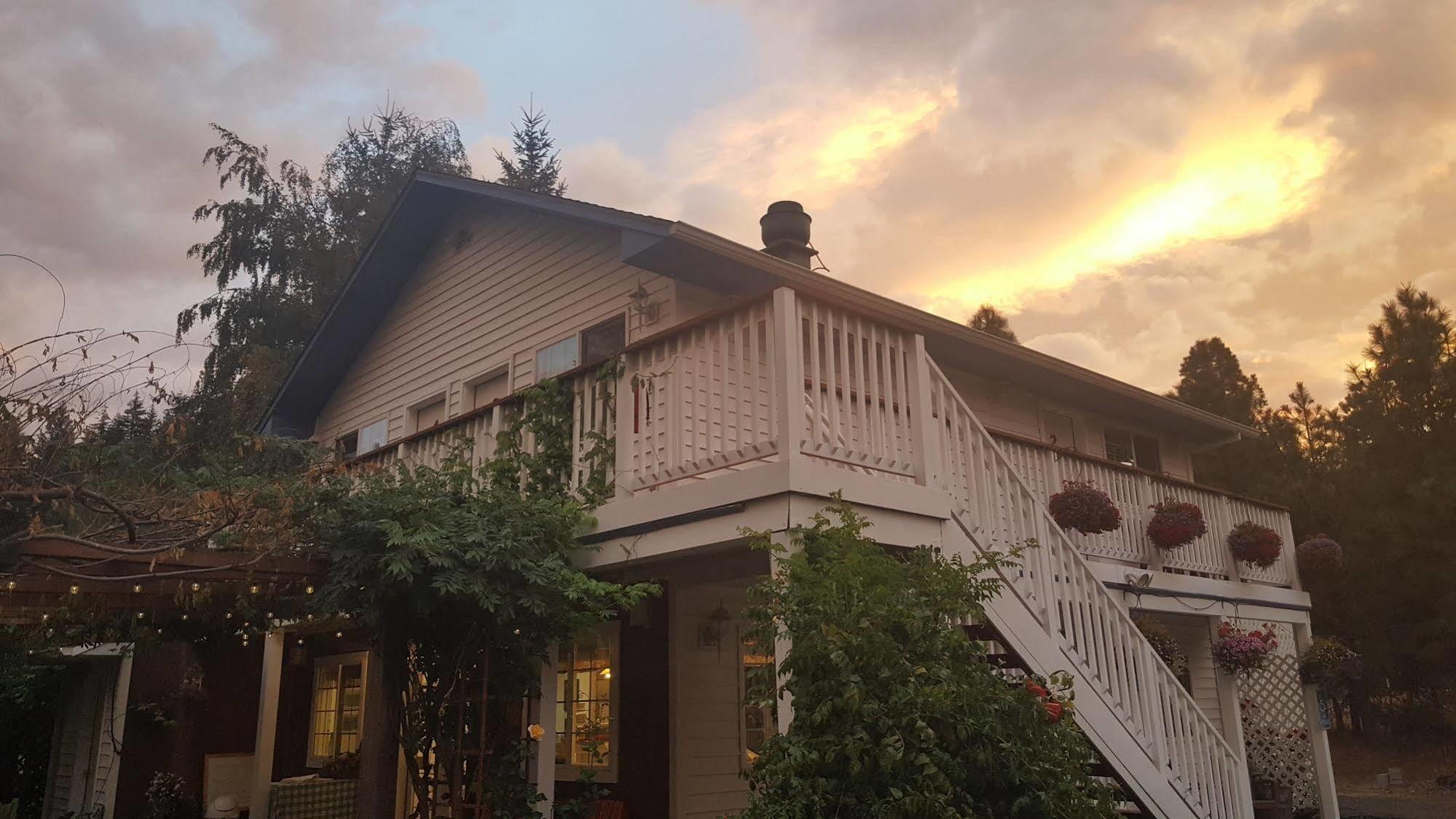Rubyjune Inn White Salmon Екстериор снимка